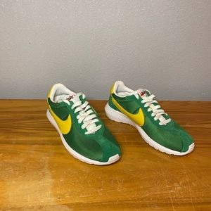 Nike Ladies Cortez. Green & Yellow Size 6.5